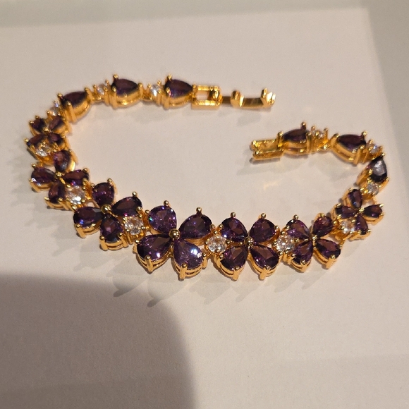 Jewelry - Elegant Gold and Purple Floral Bracelet